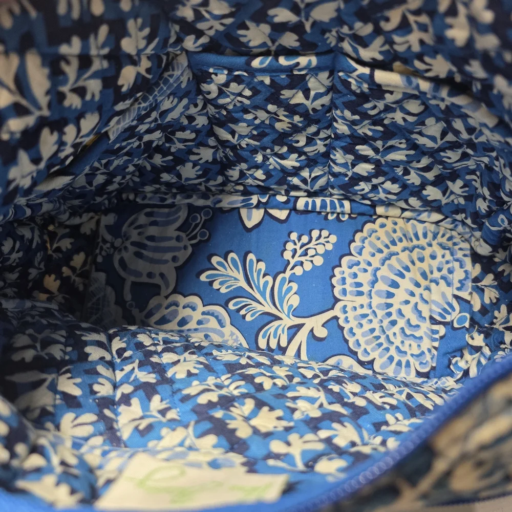 Vera Bradley Blue and White Floral Bag - Picture 10 of 11